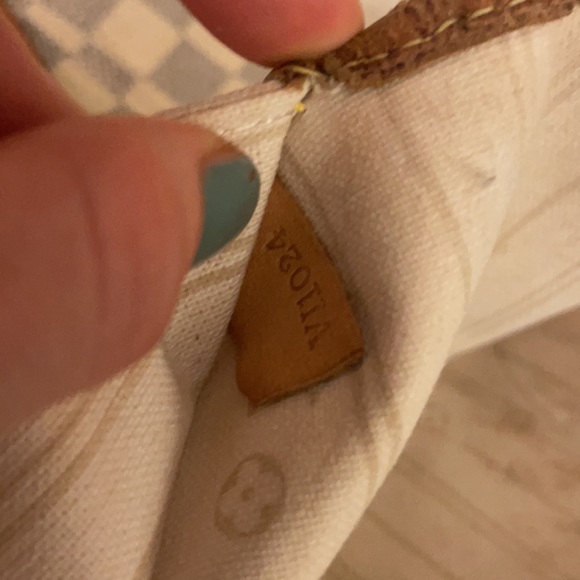 Louis Vuitton Damier Azur MM Neverfull - Picture 12 of 17